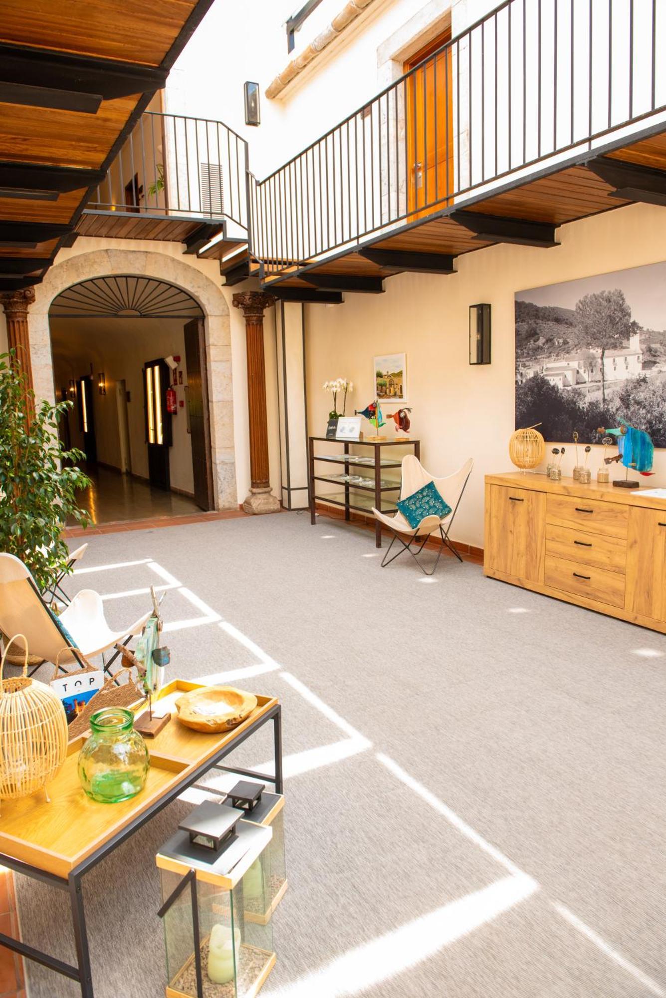Convent De Hotel 4*
